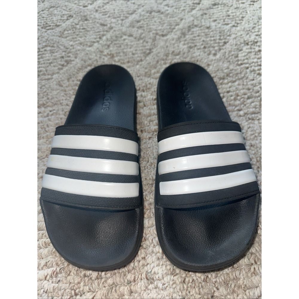 Adidas Adilette Shower Slides Sandals Men's 8 / Women's 10 Flip Flops EUC